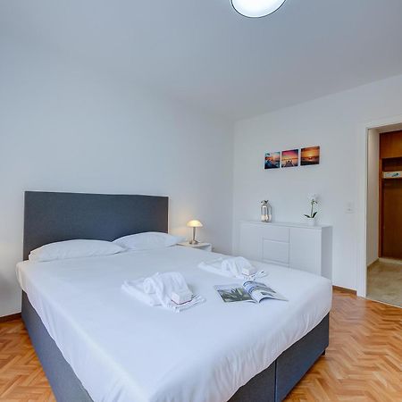 Lido Apartment - Happy Rentals لوكارنو المظهر الخارجي الصورة