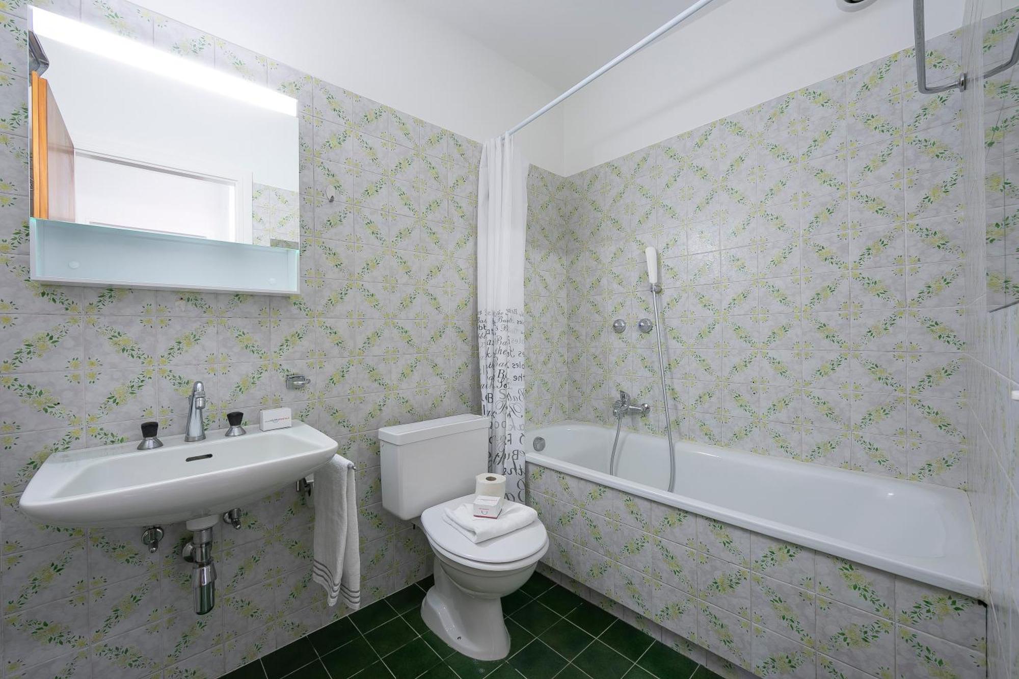 Lido Apartment - Happy Rentals لوكارنو المظهر الخارجي الصورة